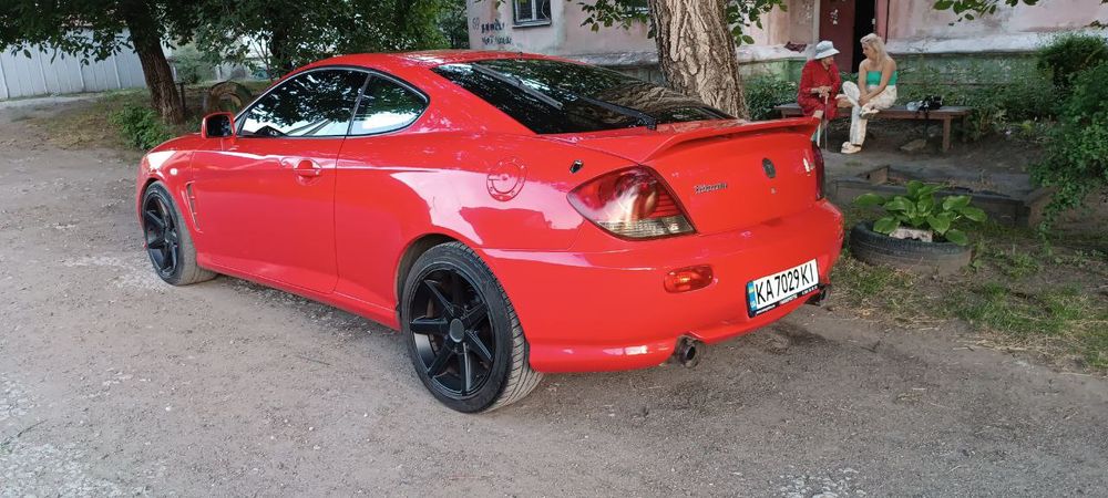 Продаю машину Hyundai Tiburon