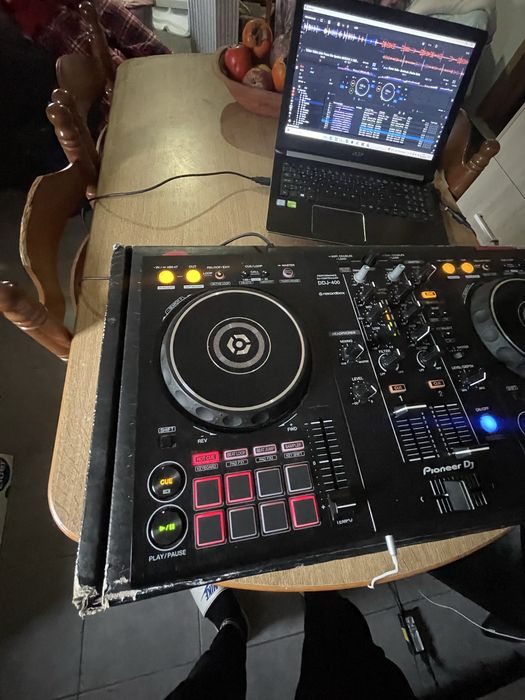 Mesa pioneer ddj-400