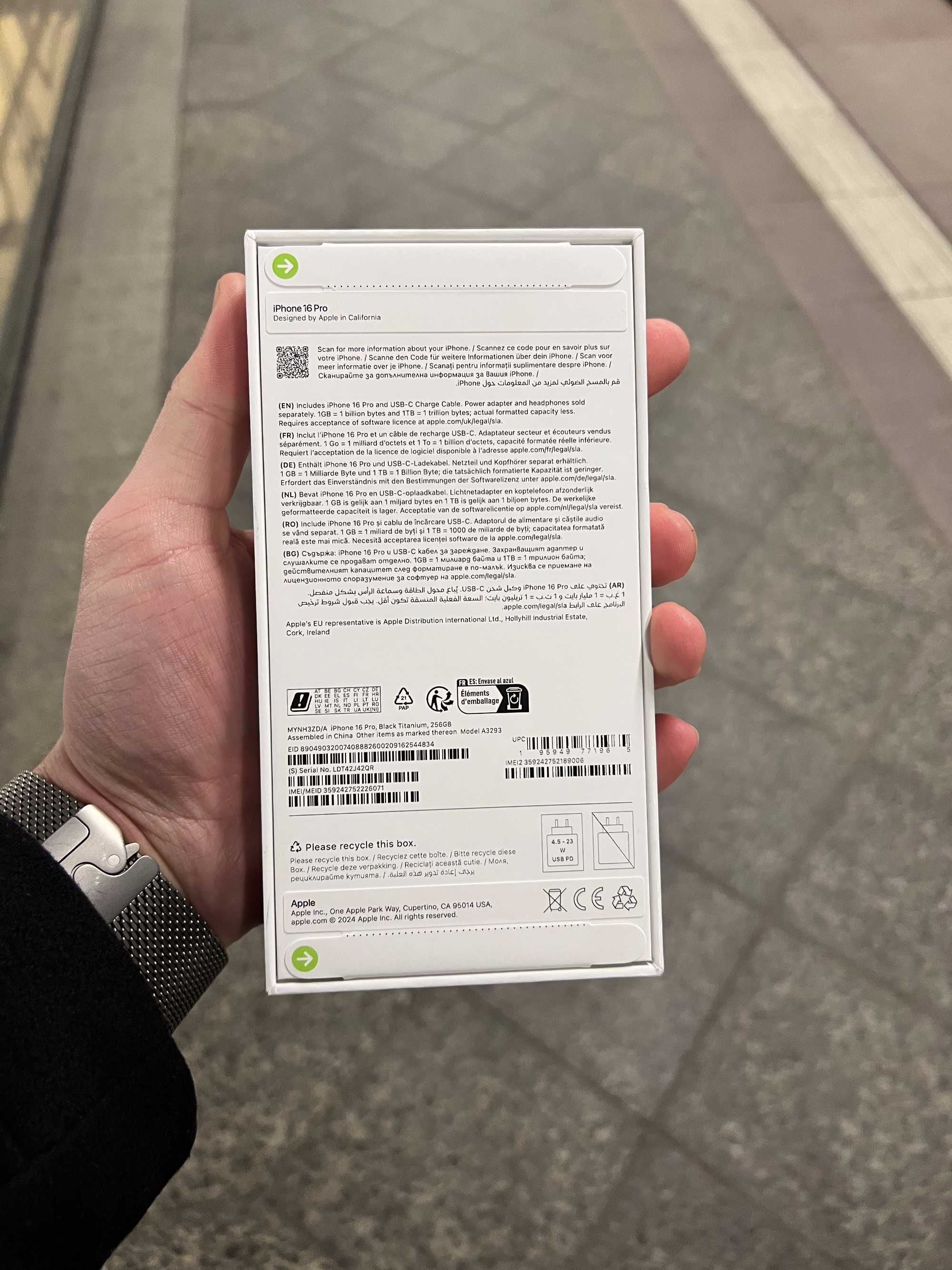 16 Pro 256 Czarny Tytan