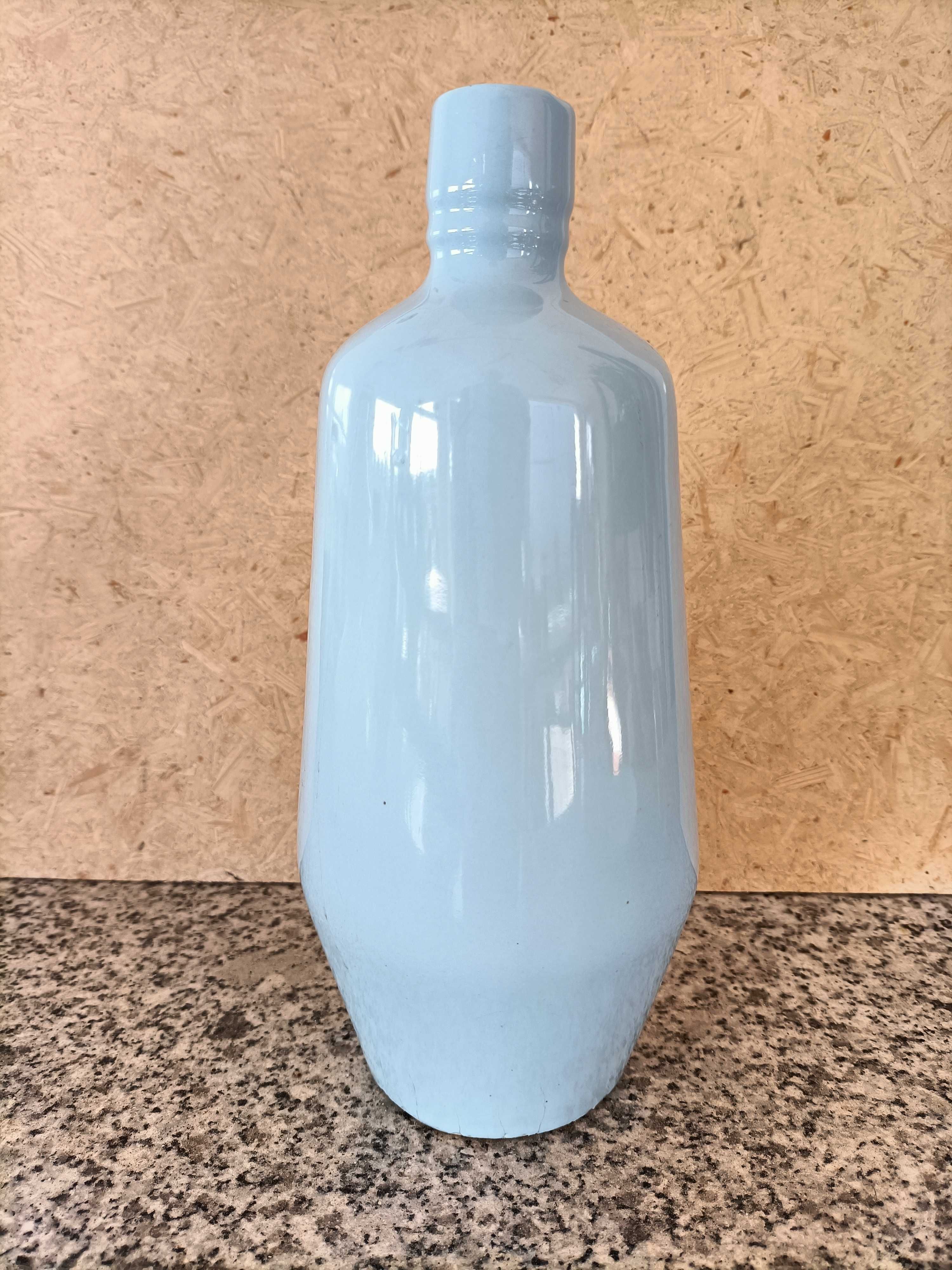 Garrafas decorativas em porcelana