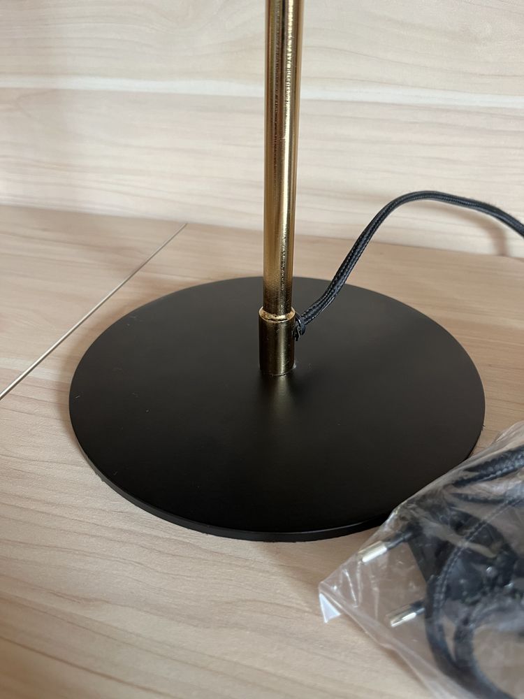 Lampa biurko stolik nocny czarna producja Indie rekodzieło