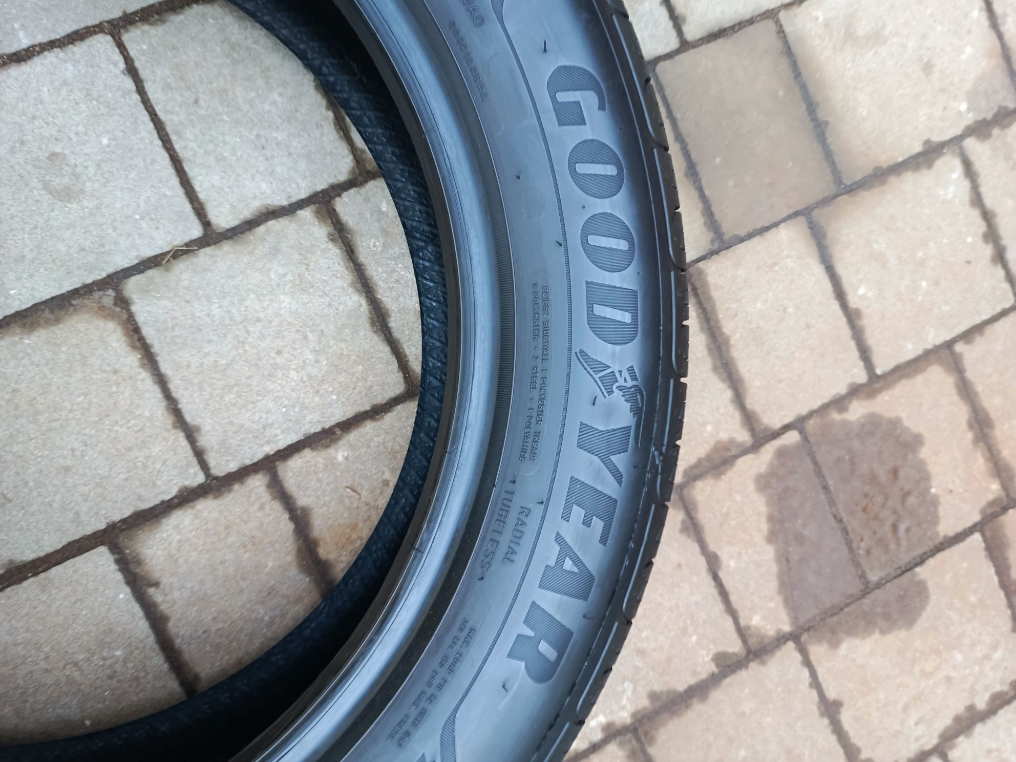 Opony 195/60/R18. 96H. Dot 0621r. Goodyear. Głębokość bieżnika 7, 5 mm