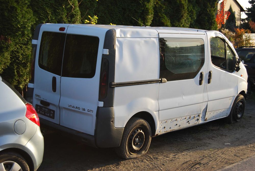 Części z Opel Vivaro 1,9 z 2002r
