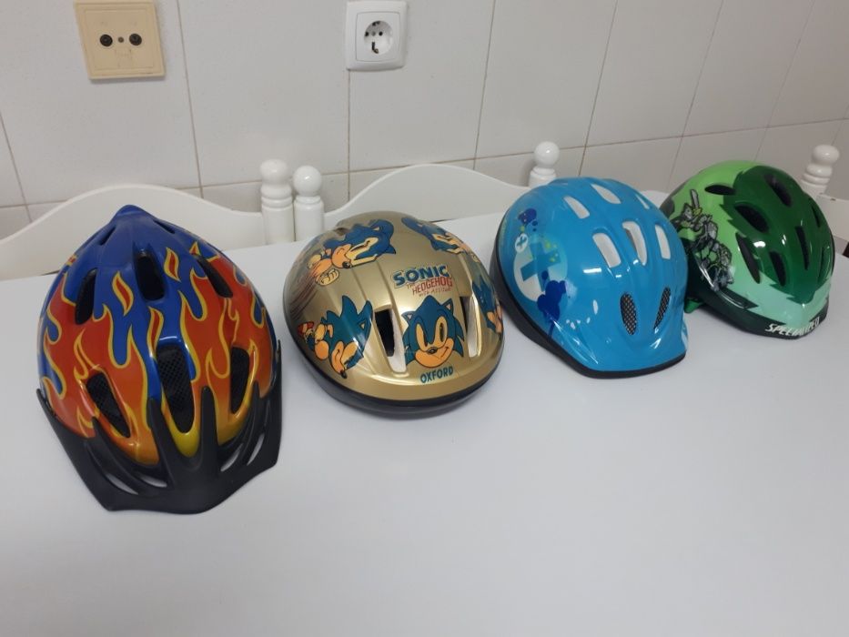 Capacetes de criança 4 unidades