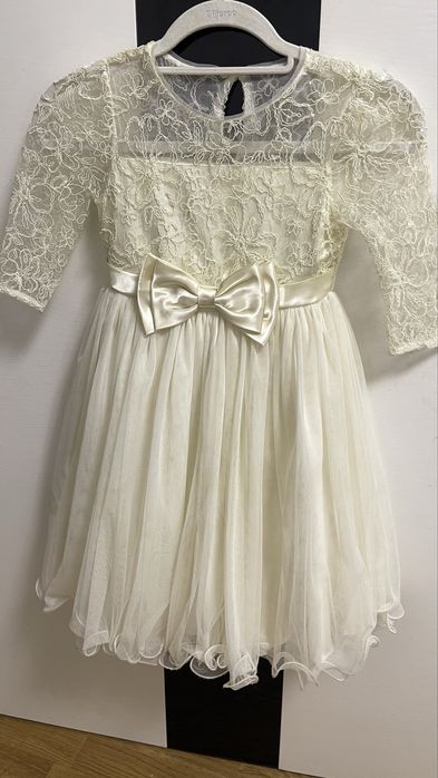 Святкове плаття для дівчинки