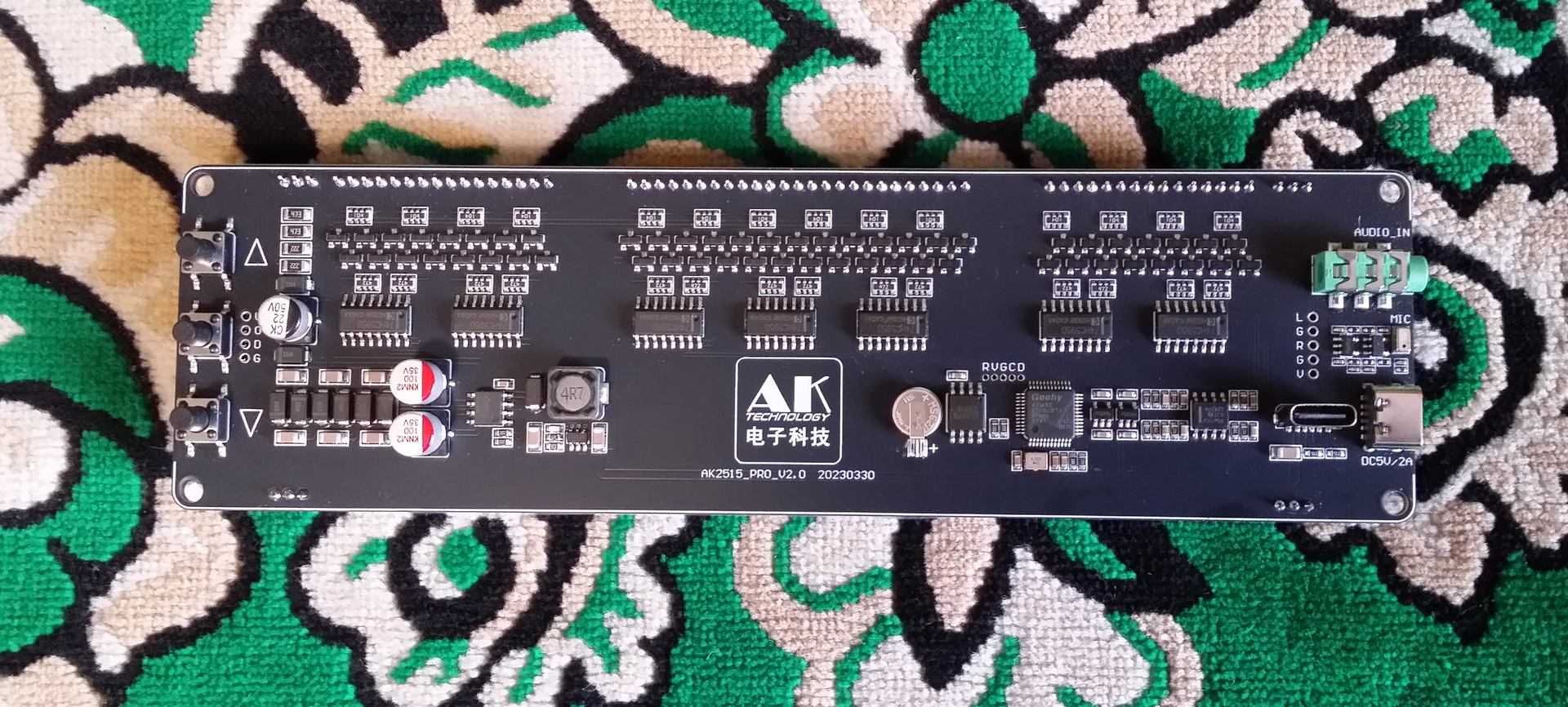 Люминесцентный анализатор спектра звука с часами Nobsound AK2515 V2.0