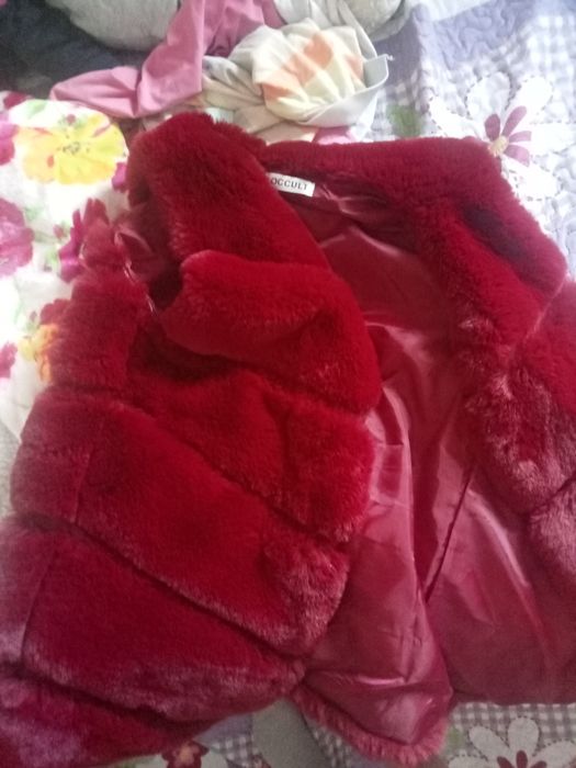 Coletes ( vermelho e preto)