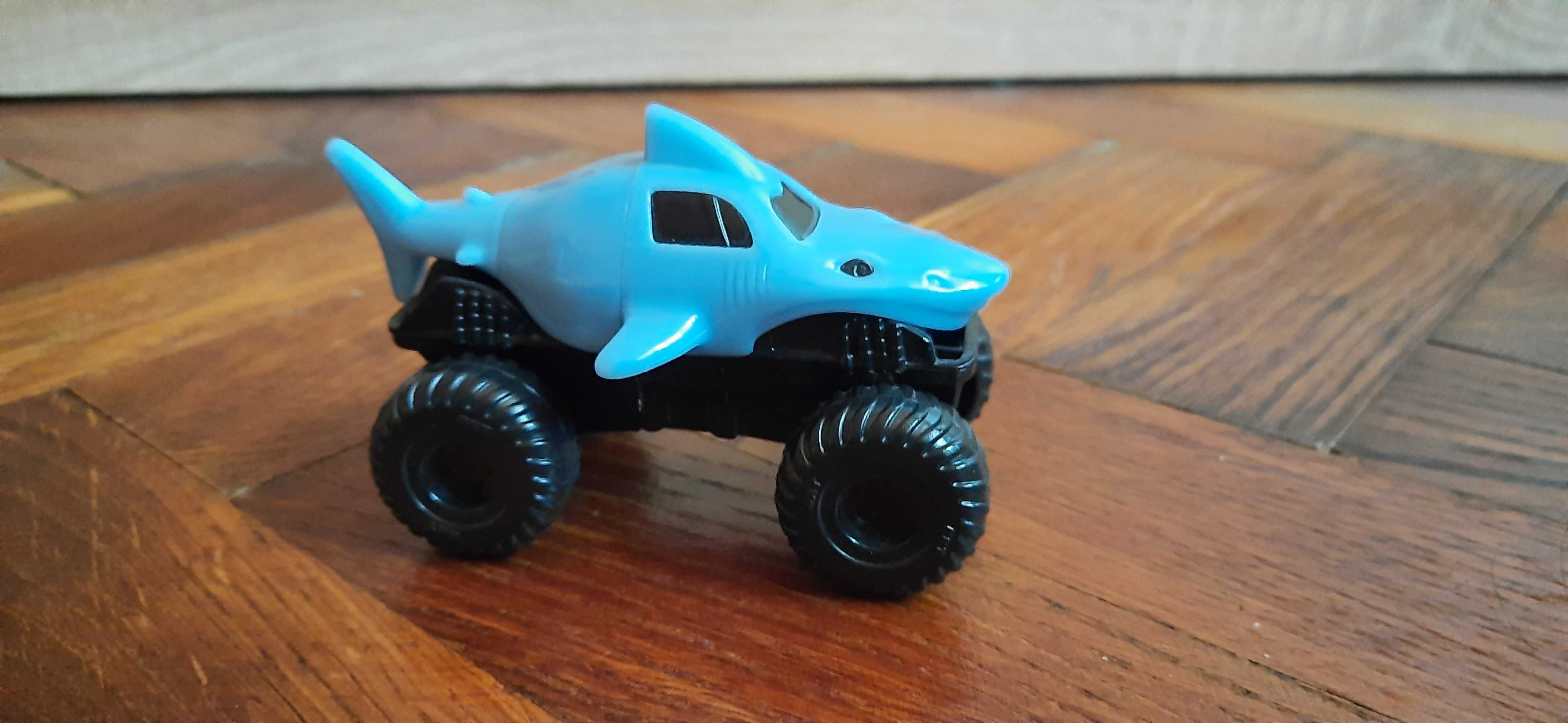 Ruchomy monster truck rekin