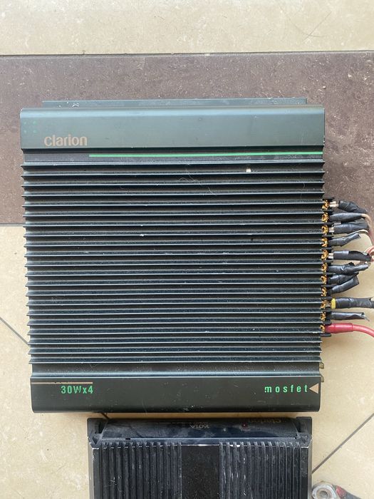 Wzmacniacz Wzmacniacze 2 szt Clarion A1200 EeE-1008-Aa i 1601A#R samo