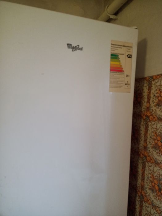 Холодильник Whirlpool двометровий