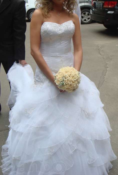 Свадебное платье Miss Kelly Франция. Было одето всего на 3 часа!