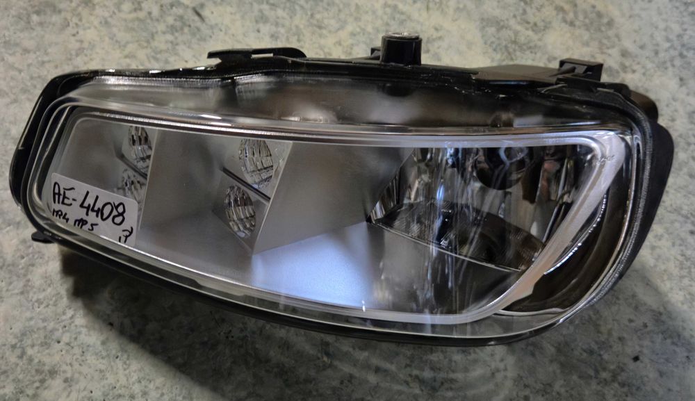 Lampa przeciwmgielna ACTROS MP4 MP5 Prawa