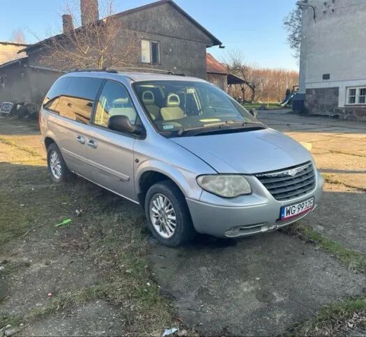 Chrysler Voyager uszkodzony silnik