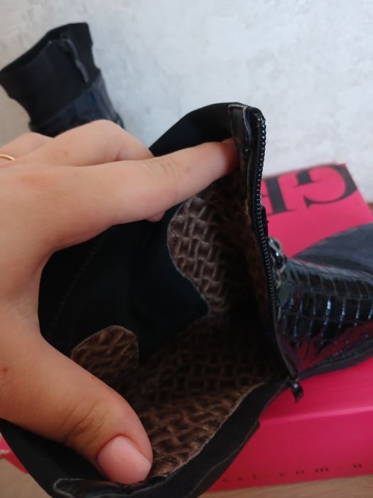 Полуботинки жіночі