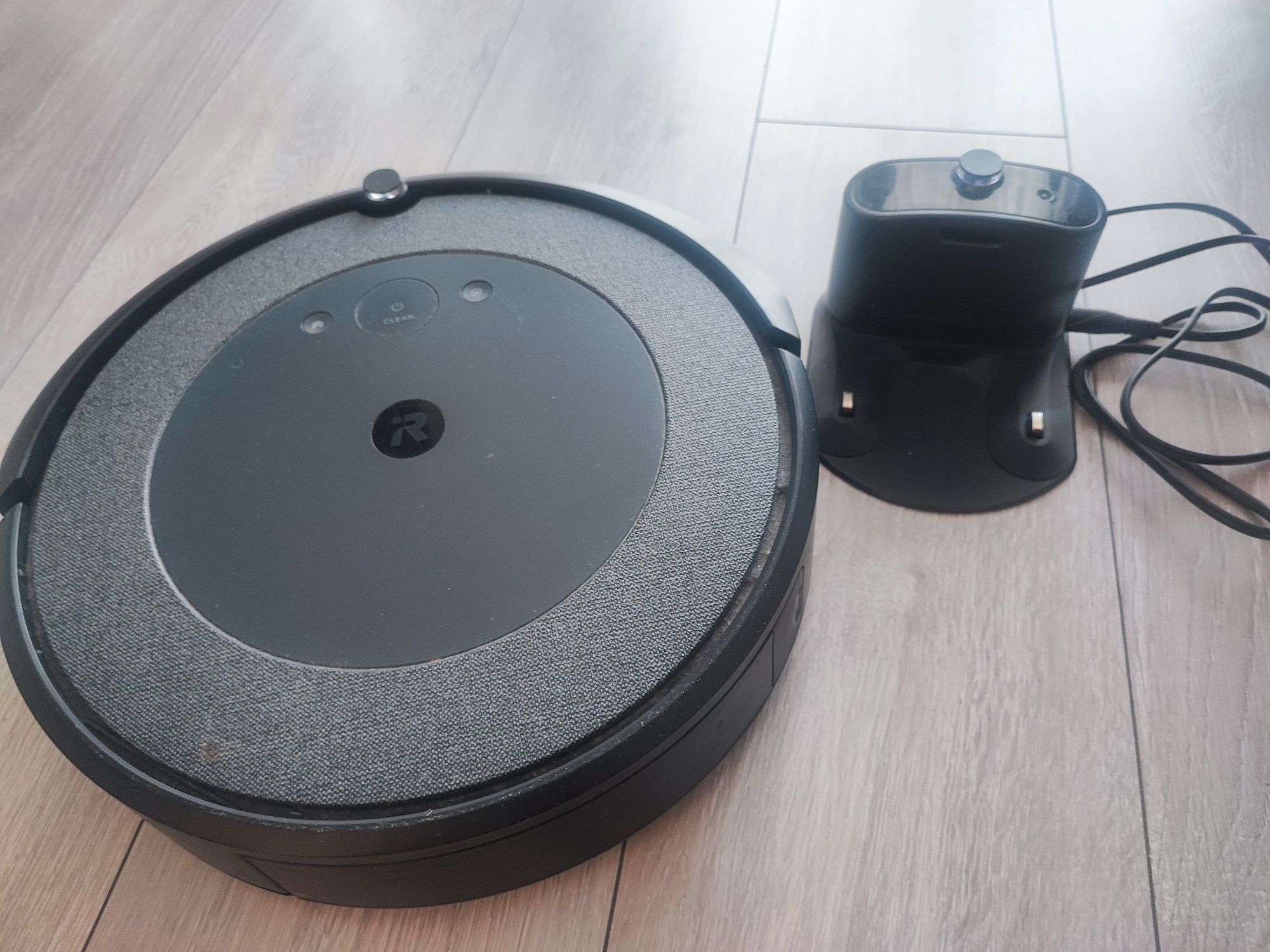 Robot sprzątający iRoomba i3, inteligentny robot