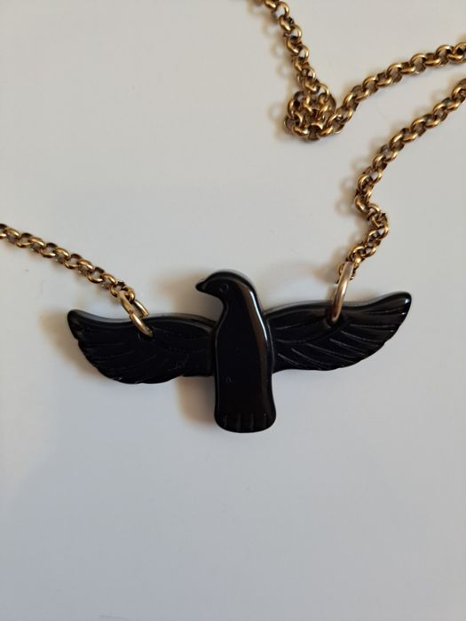 Fio dourado e preto