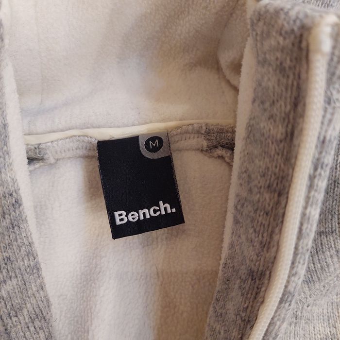 Спортивна жіноча кофта від bench