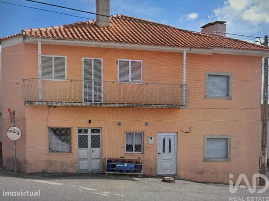 Casa / Villa T5 em Vila de Ala de 206,00 m2