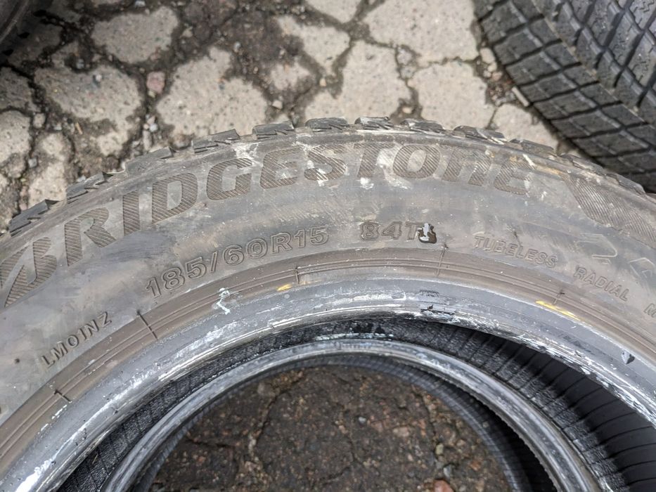 185/60R15 Bridgestone Blizzak lm001 evo