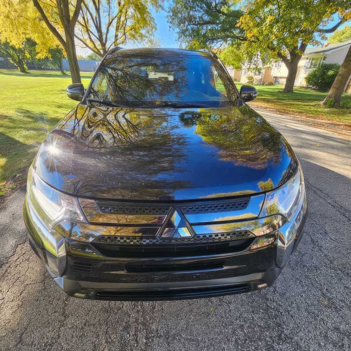 Mitsubishi Outlander SE      2020