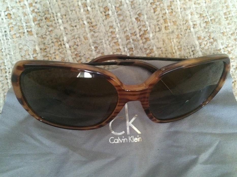 Calvin Klein komplet okulary przeciwsłoneczne etui ściereczka