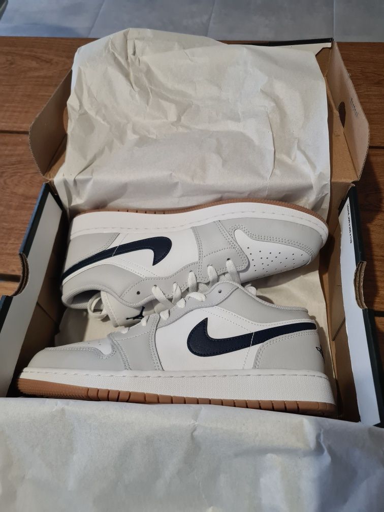 Nike Jordan 1 Low novo