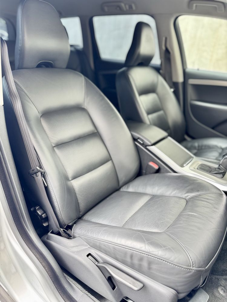 Volvo V70 2.0D D4 190 Ps Summum Skóra Navi Bixenon Hak Bezwypadkowy