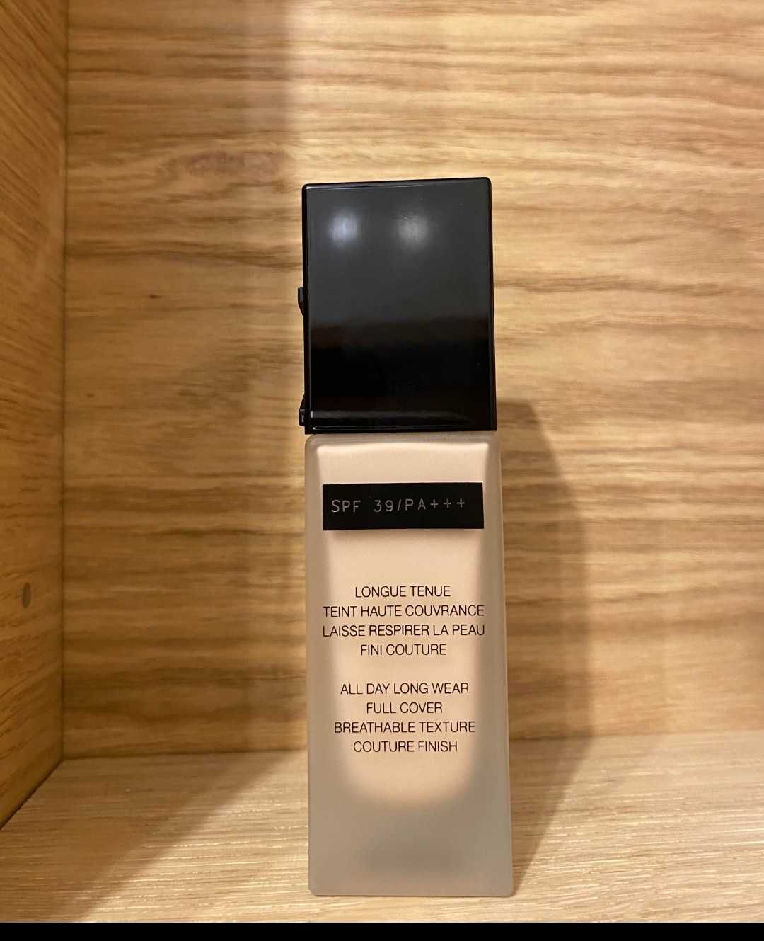 Yves Saint Laurent All Hours Foundation SPF 39, odcień LC5 (40YN00)