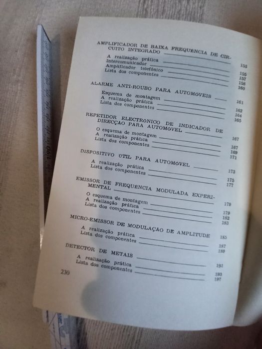 Livro técnico Montagens Eletrónicas