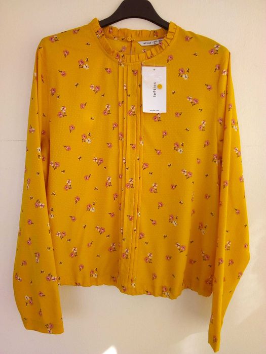 Blusa amarela torrado com flores - Lefties - Tamanho L - Nova!