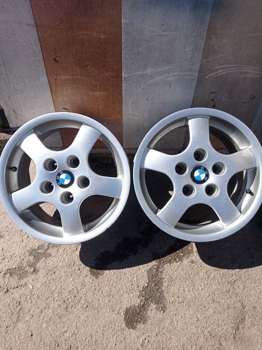 Продам титаны на БМВ размер 15.