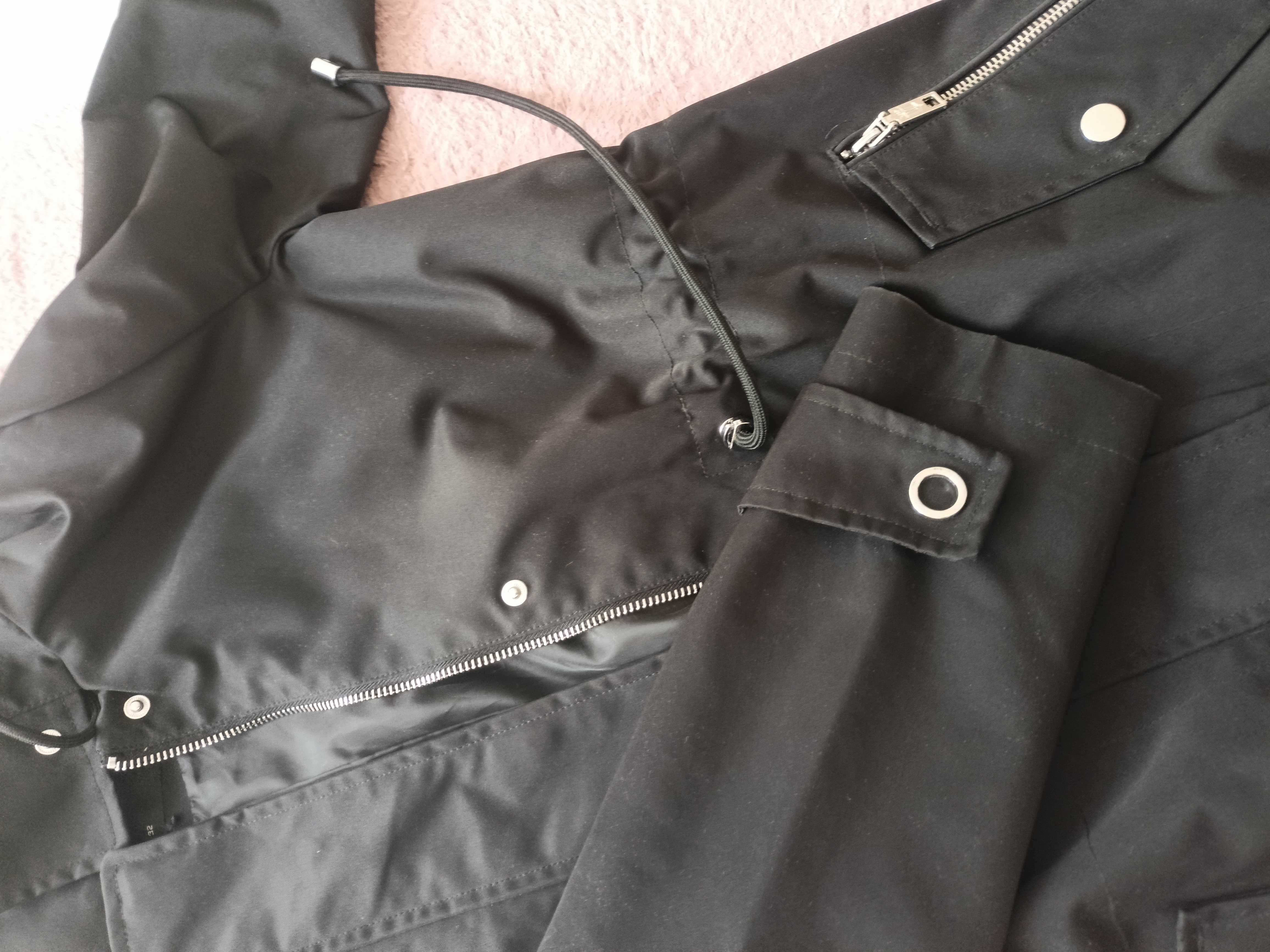 Parka Mohito czarna roz 32