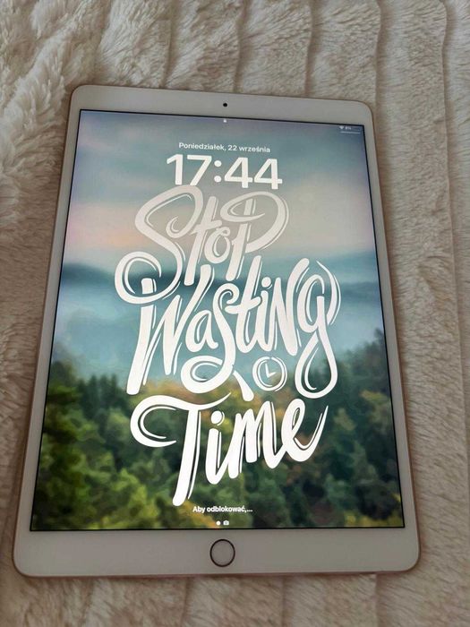 iPad Air 10,5″ 64 GB Wi-Fi PLUS Apple Pencil (oryginalny) /ETUI GRATIS