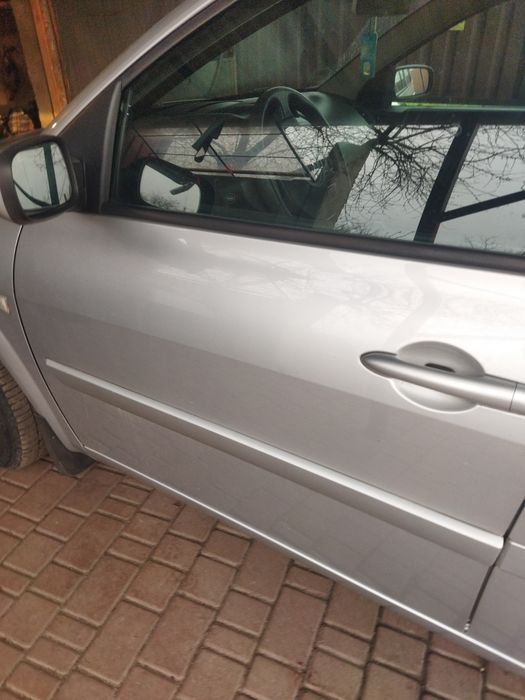 Авто Меган 2 сірого кольору, відмінний стан