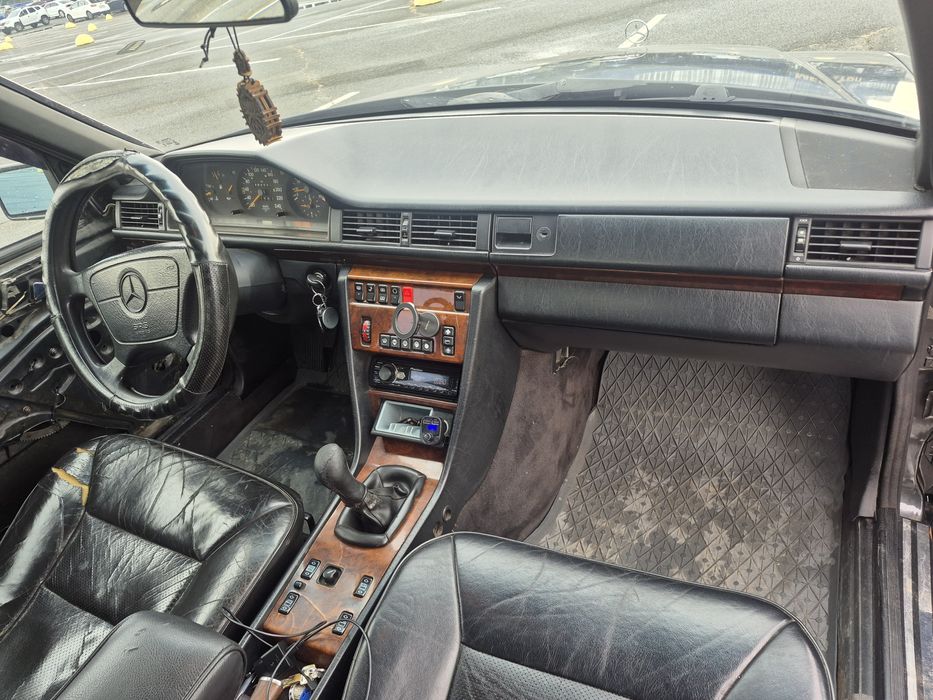 Продам Мерседес 124 2л бензин