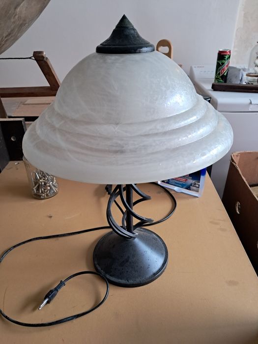 Stylowa lampa szklo