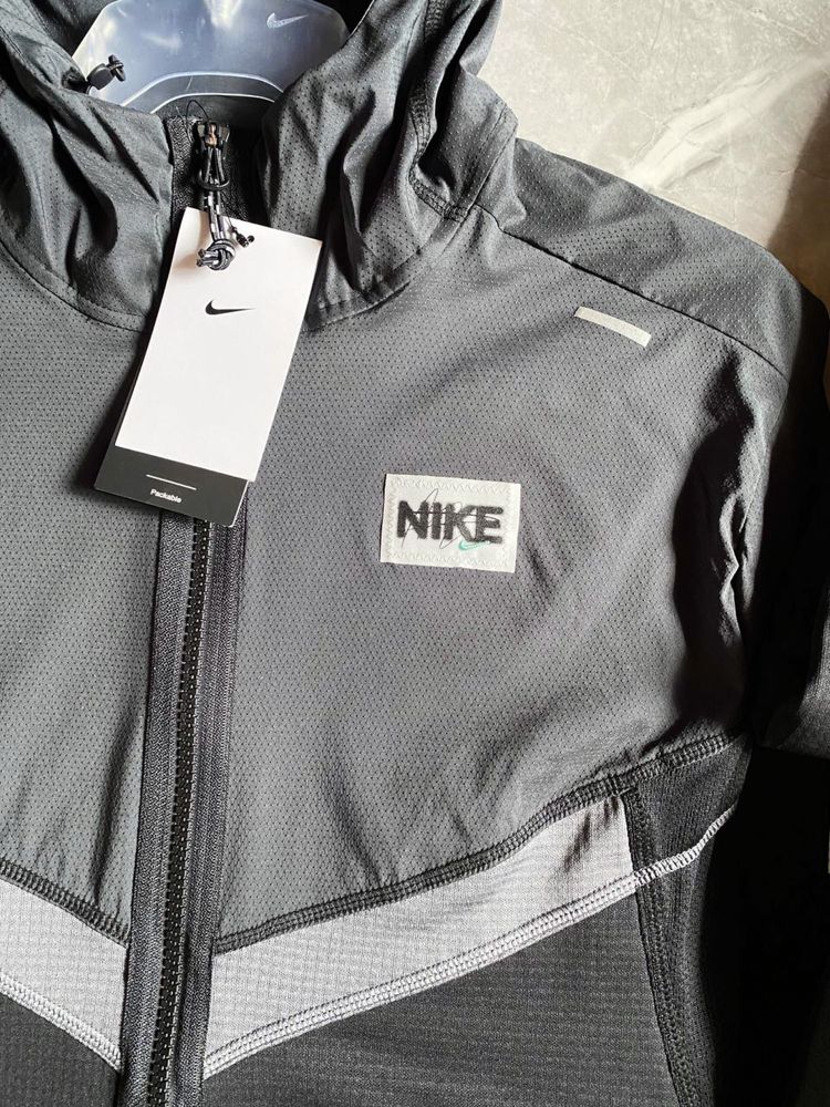 Вітровка куртка Nike Windrunner D.Y.E. Оригінал