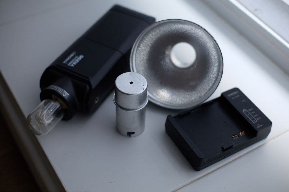Yongnuo yn200 ttl hss потужний акумуляторний,  спалах200W аналог ad200