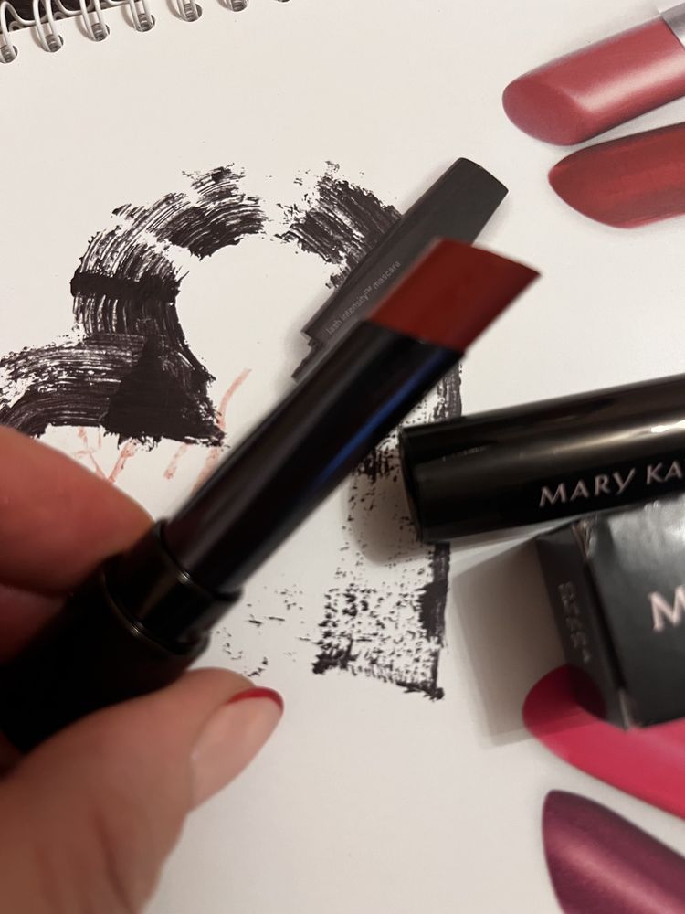 Wyjątkowo Nawilżająca Szminka Supreme Mary Kay