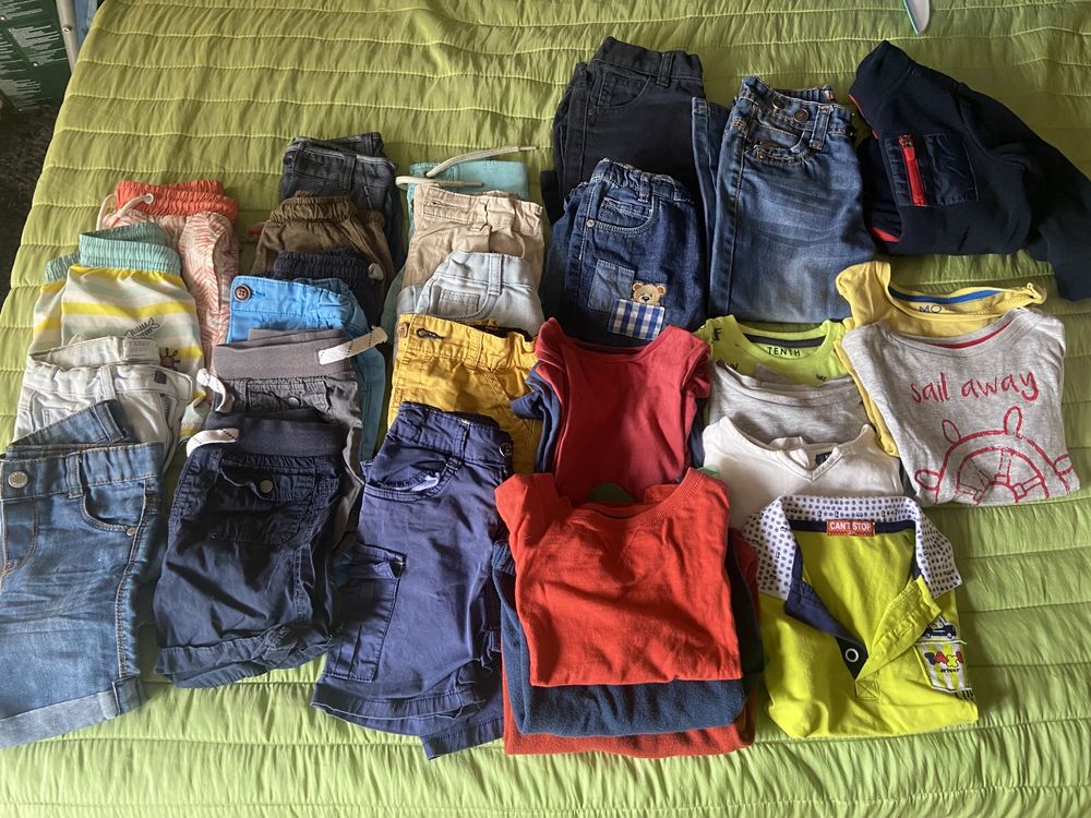 Vendo lote de 30 Peças -roupa de menino 18-24 meses