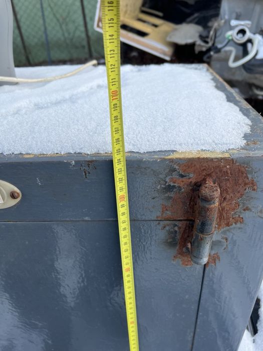 Сейф железный большой