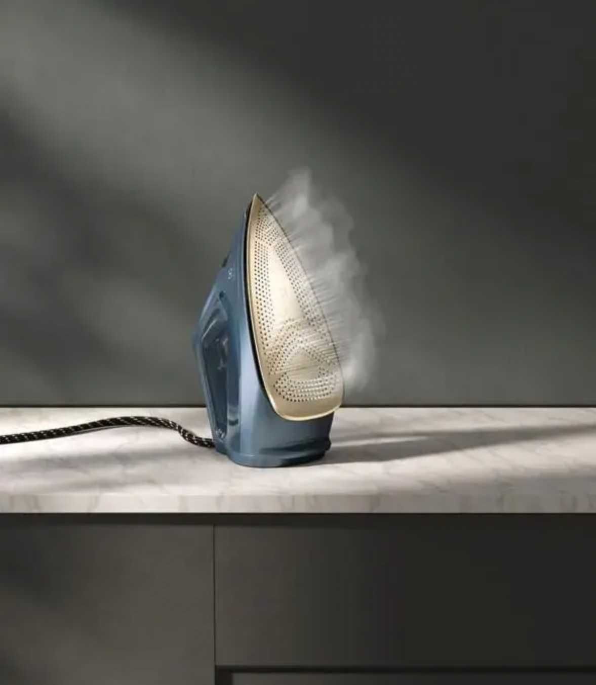 Żelazko Parowe ELECTROLUX E8SI1-6DBM Resilium 240g/min