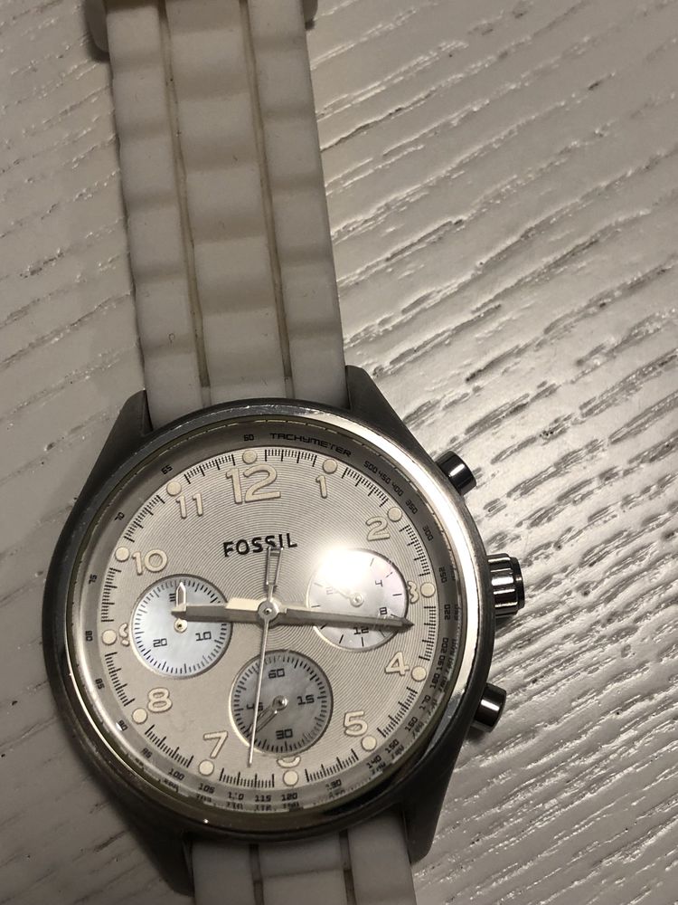 Relógio Fóssil Branco