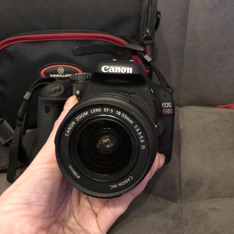 Фотоапарат цифровой Canon eos 550d с противоударной сумкой