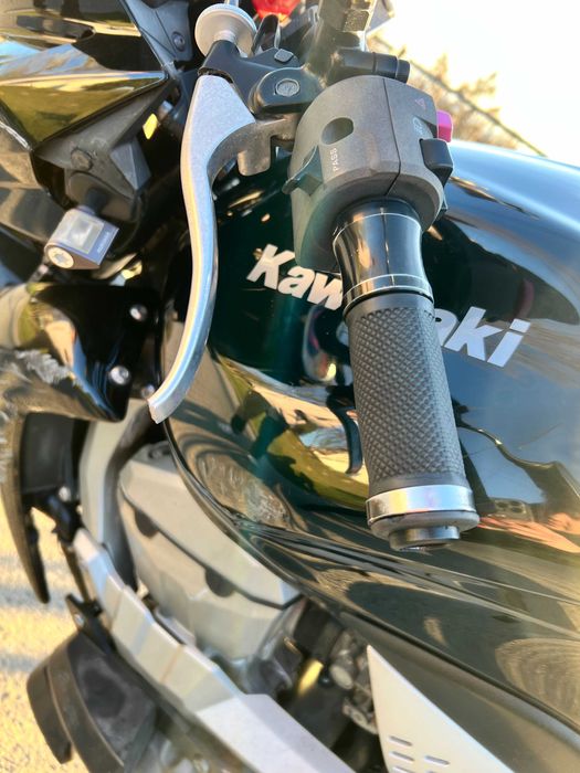 Kawasaki z750 uszkodzony