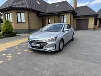 Продам Hyundai Elantra 2018 рік 2.0 газ/бенз