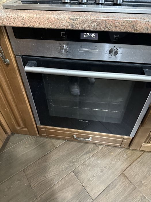 Вмонтована духовка Siemens
