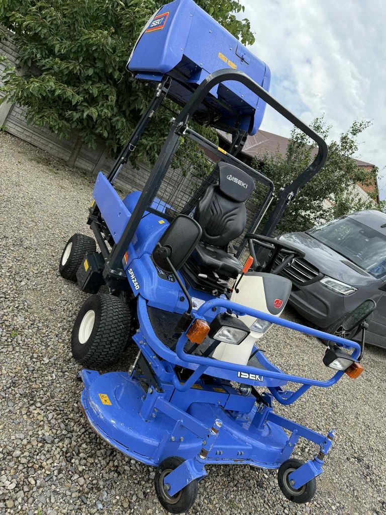 Traktorek kosiarka Iseki SFH 240 Diesel 27KM 4x4 Górny wysyp