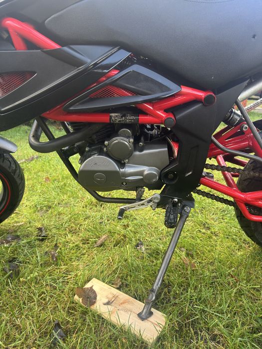 Motocykl Megelli 125 super stan