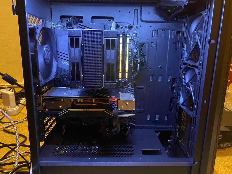 Ryzen 7 5700x / 24Gb DDR4/ RX5600XT / SSD 500Gb